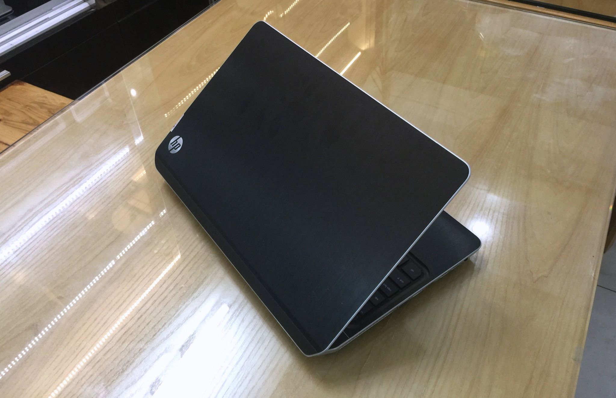 Laptop HP Envy M6-8.jpg
